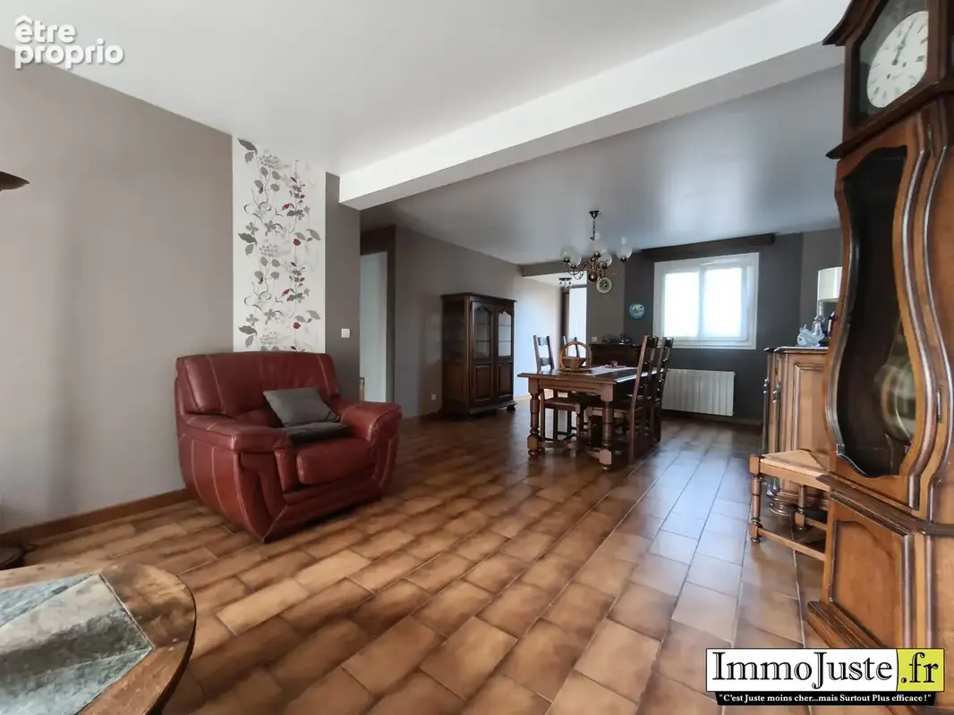 Maison 4 pièces 98 m² à vendre à Les Essarts-Le-Roi (78690) - photo 4