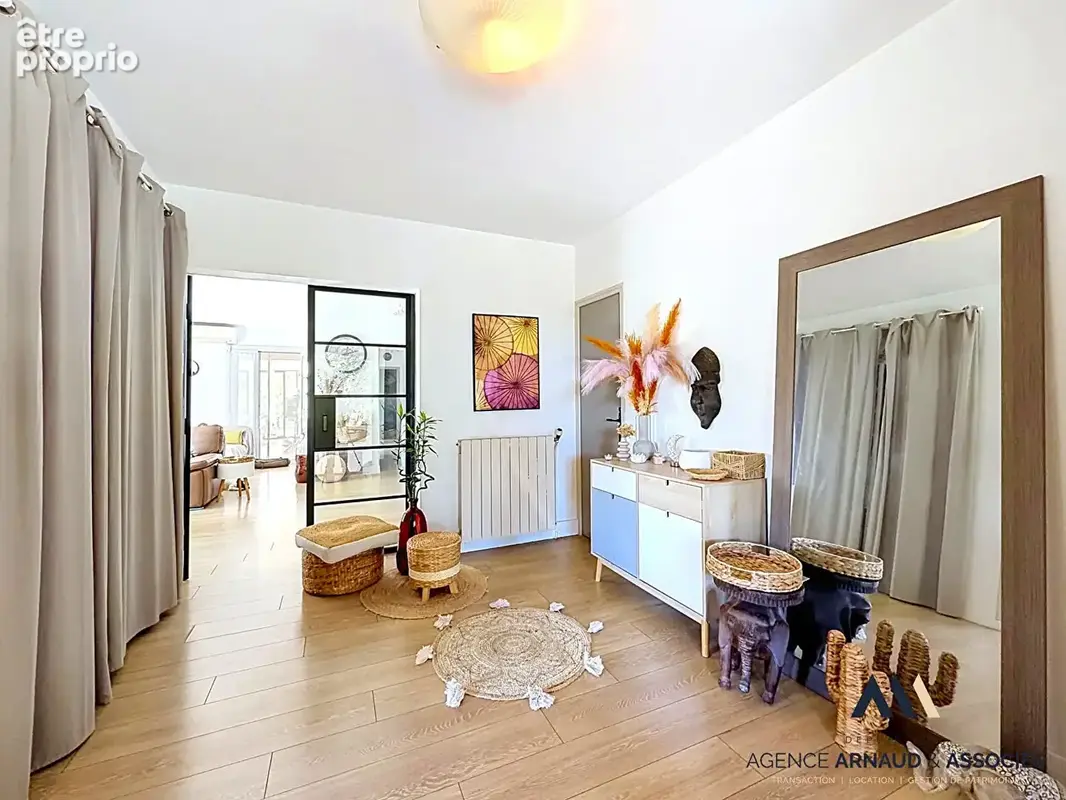 Propriété avec vue dégagée sur un terrain en restanques avec piscine et 2 logements indépendants - photo 3