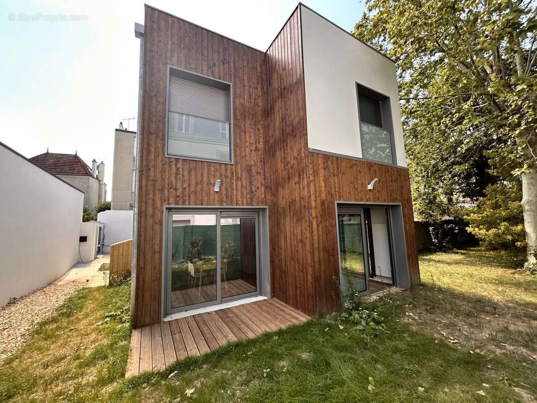 Maison à ASNIERES-SUR-SEINE