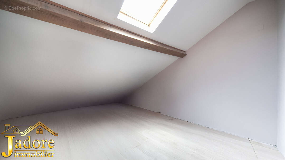 Appartement à SENONES