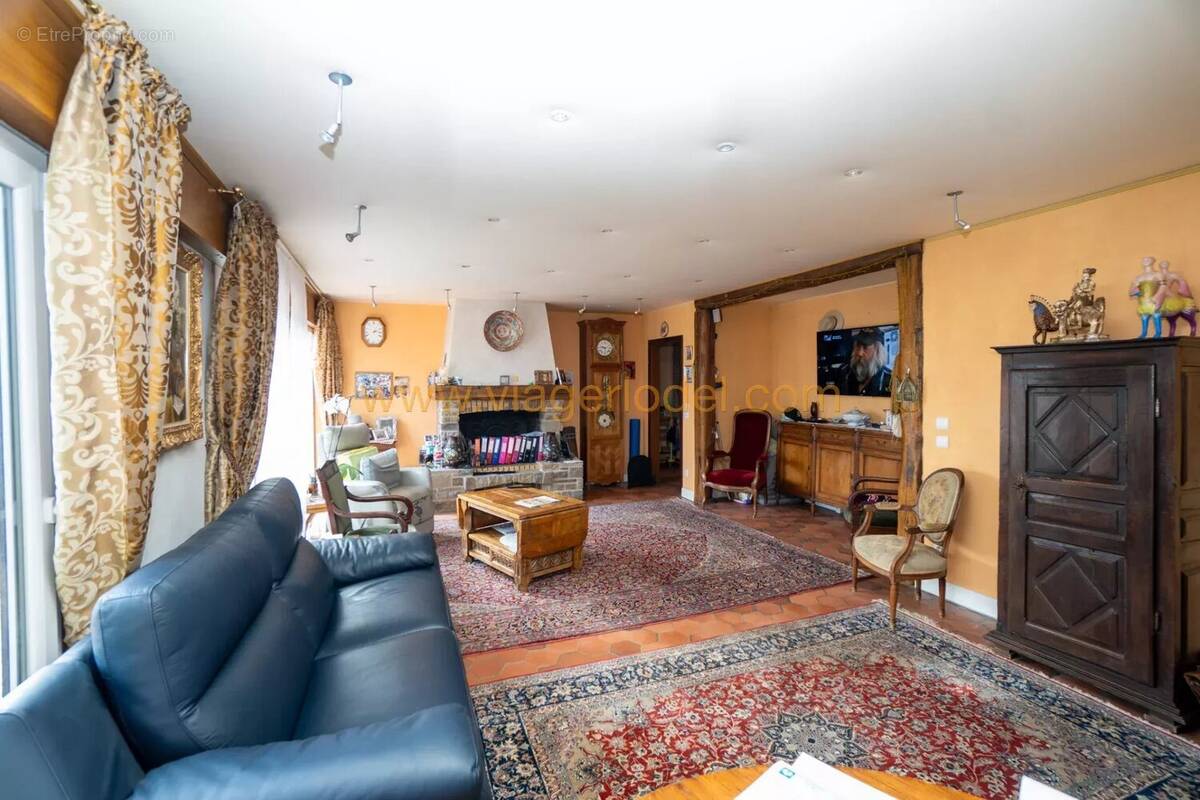 Maison à MAREIL-MARLY