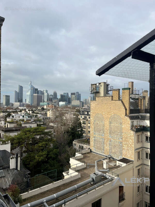 Appartement à NEUILLY-SUR-SEINE