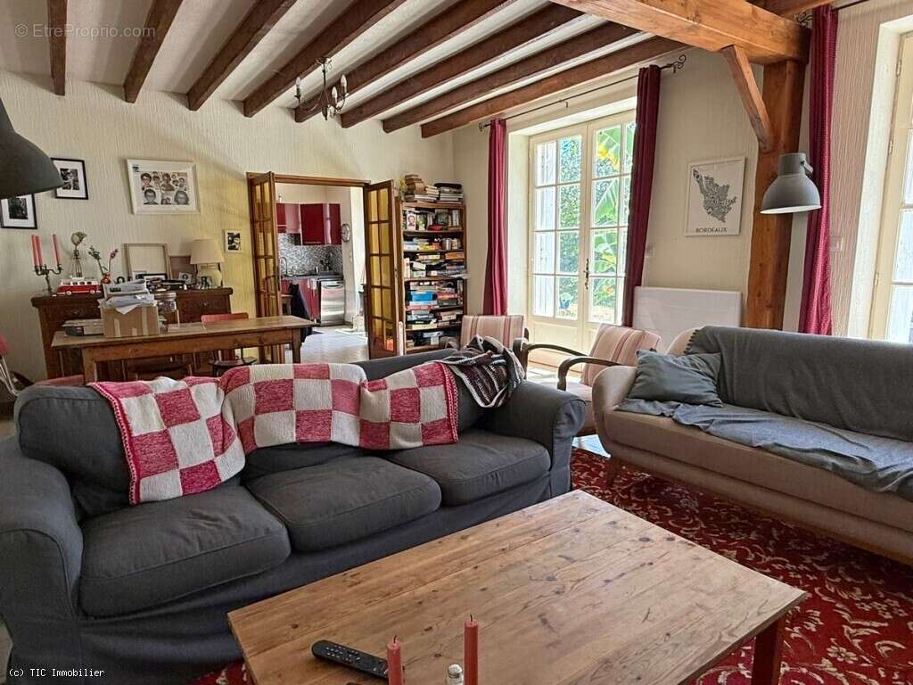 Maison à NANTEUIL-EN-VALLEE