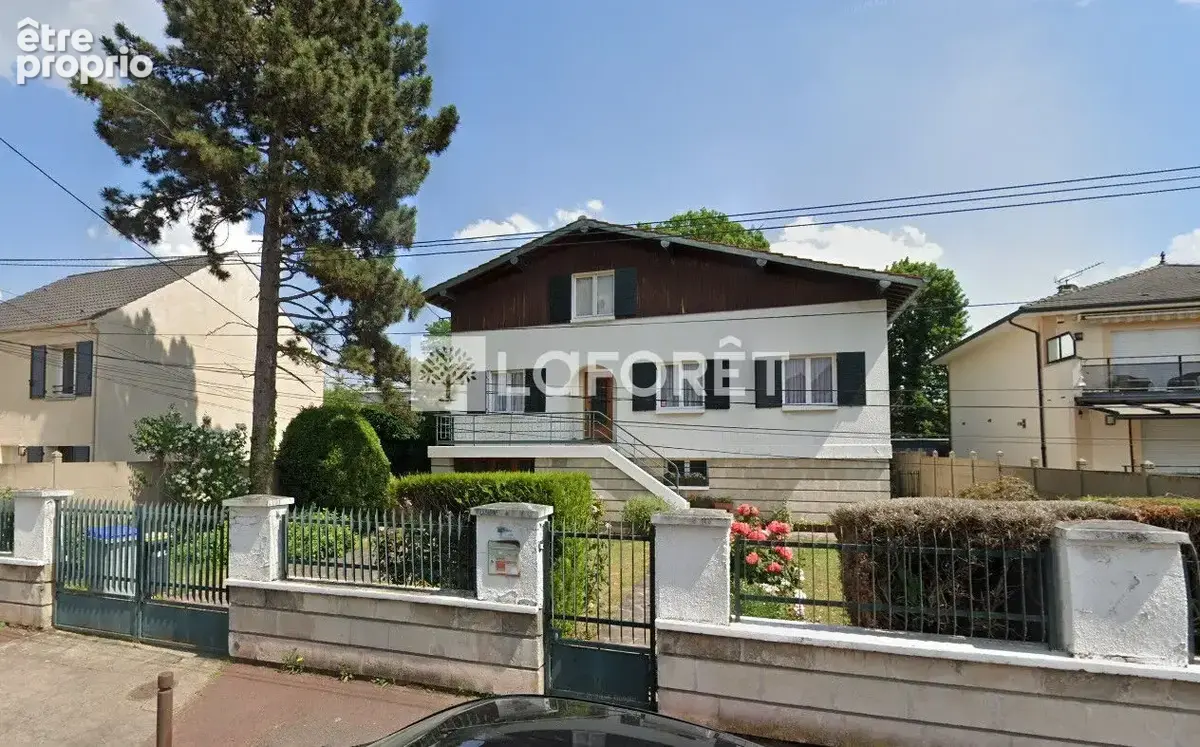 Maison à LIVRY-GARGAN