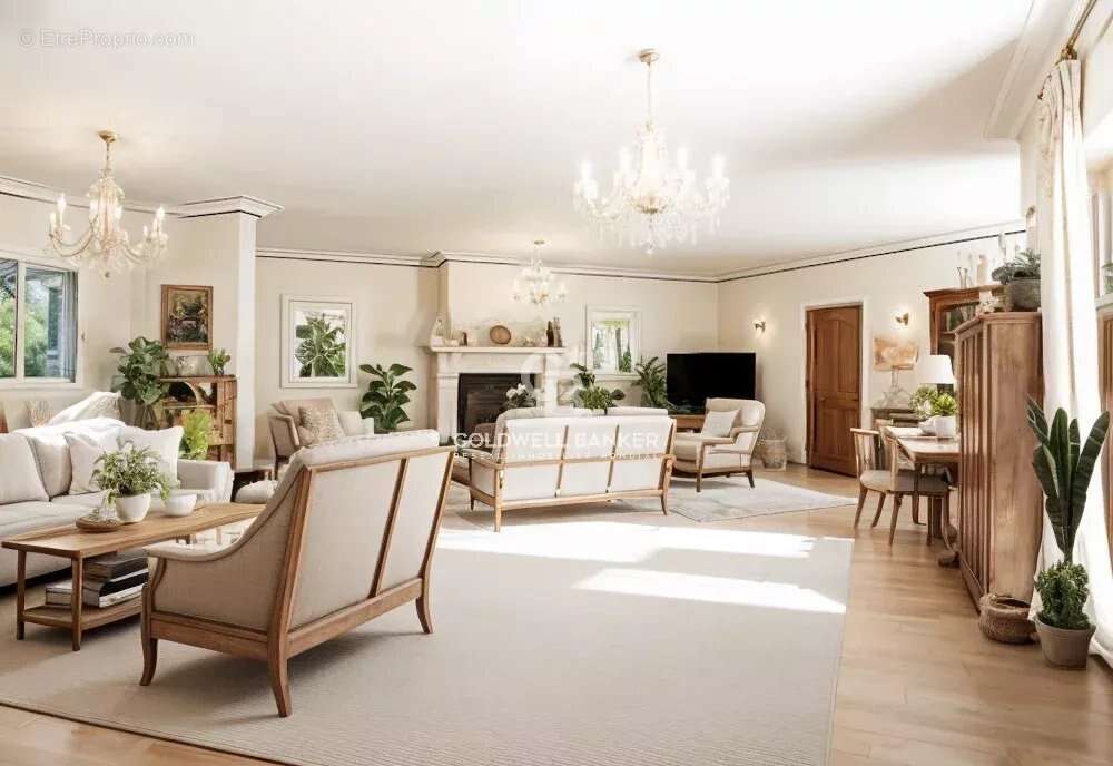 Maison à MOUGINS