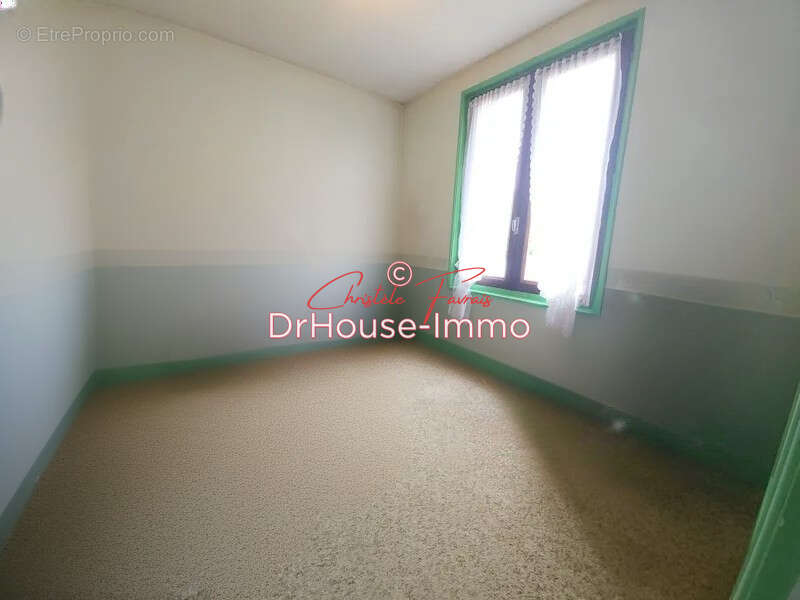 Maison à LOUVIGNE-DU-DESERT