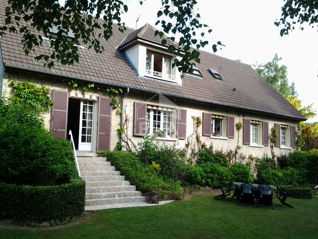 Maison à ANIZY-LE-CHATEAU