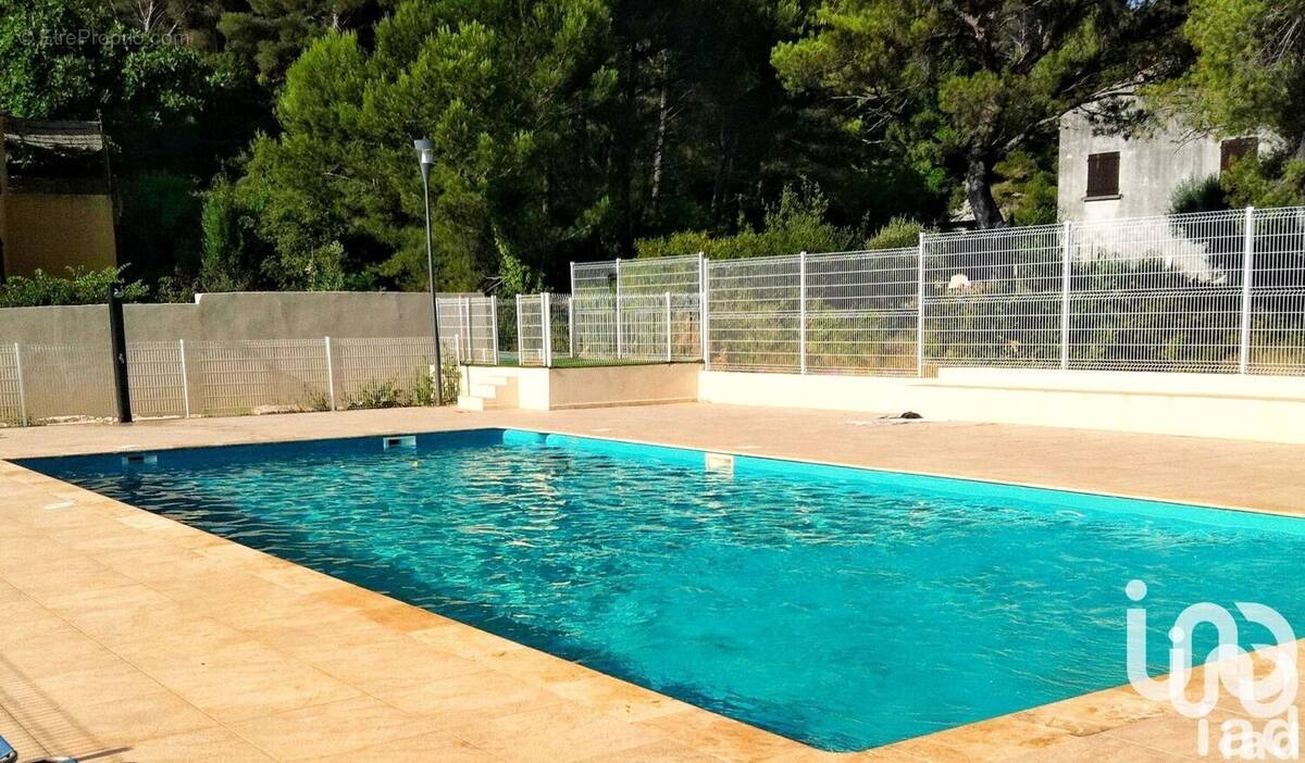 Photo 1 - Appartement à ROQUEFORT-LA-BEDOULE