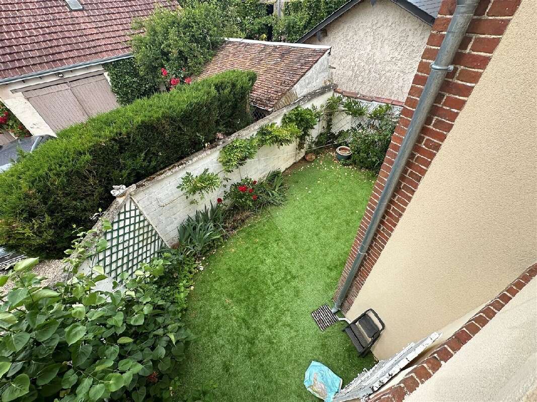 Maison à CHATEAUNEUF-EN-THYMERAIS