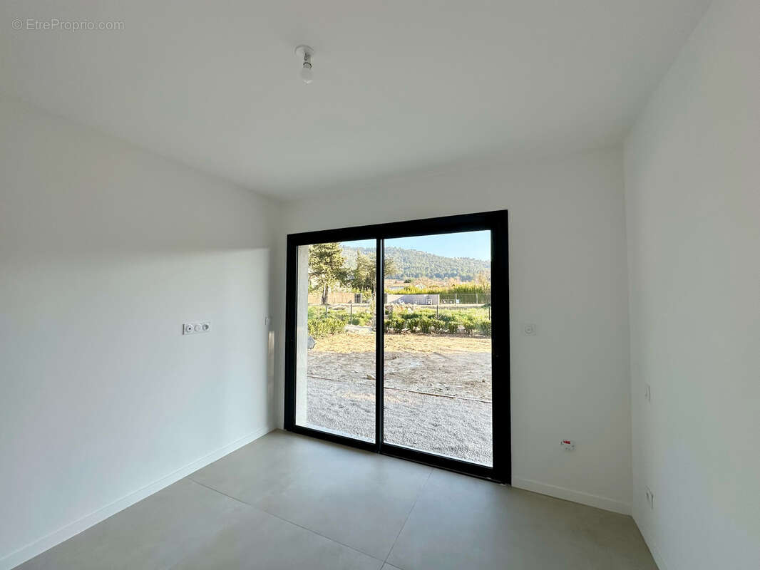 Maison à ROQUEFORT-LA-BEDOULE