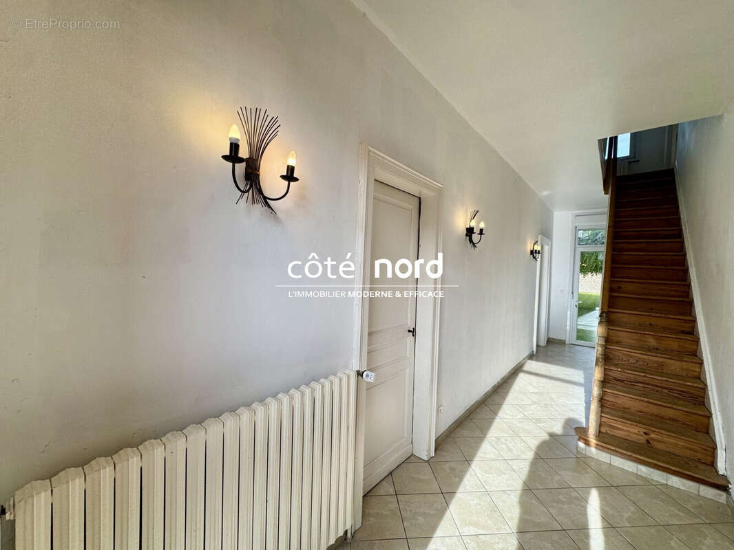 Maison 167 m² à Caudry  - photo 2