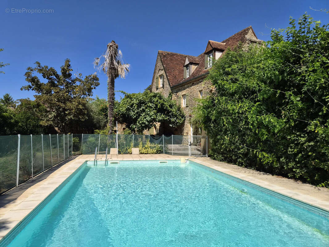 Vallée de la Dordogne, maison de hameau XVIIIème de 186m² avec 3 chambres et piscine - photo 17