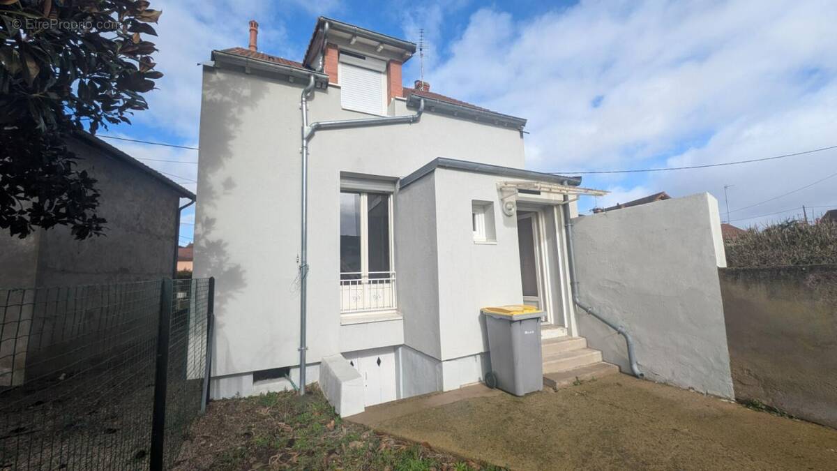 Maison à VARENNES-SUR-ALLIER