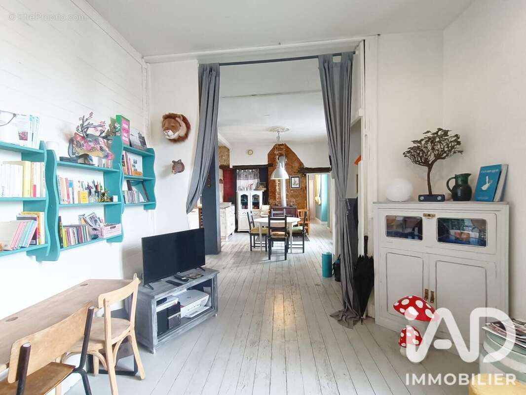 Maison 210 m² à Payrac  - photo 3