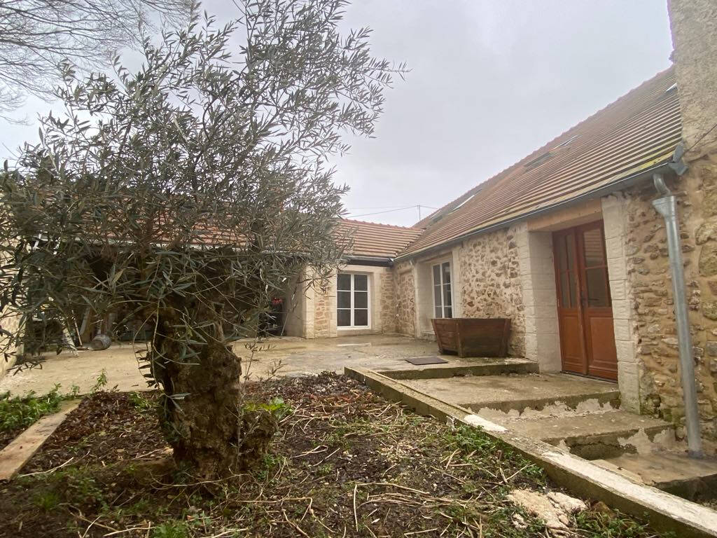 Maison à NEUILLY-SAINT-FRONT