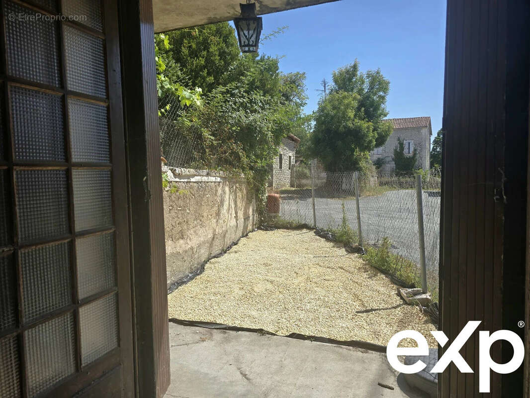 Maison à SAINT-PAUL-LIZONNE