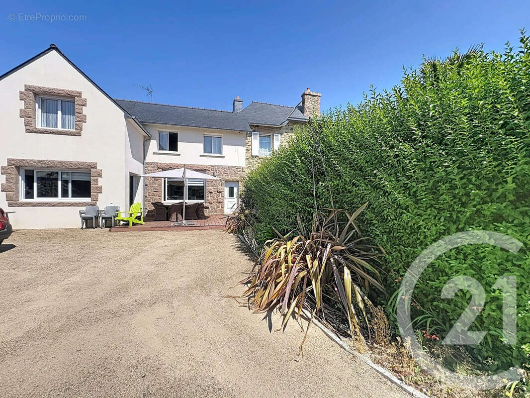 Maison 137 m² à Perros-Guirec  - photo 10