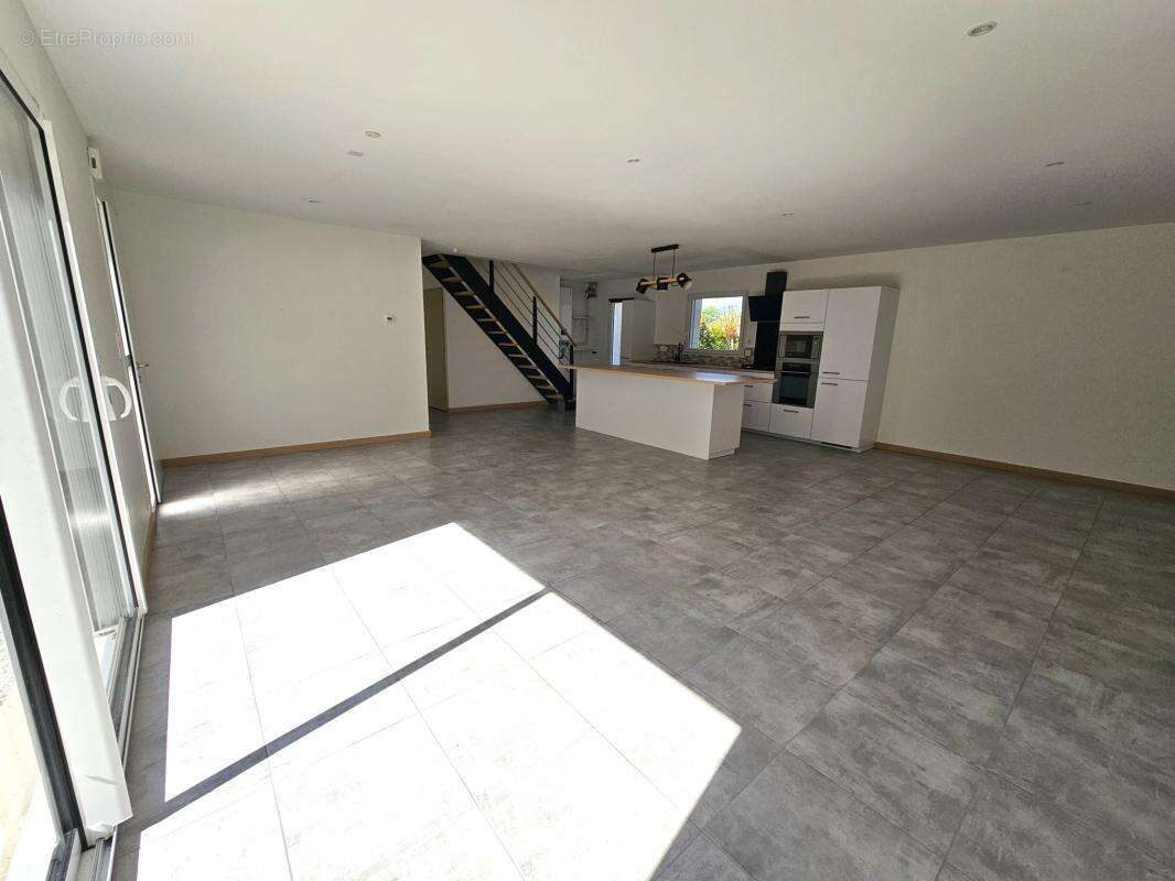 Maison à TREILLIERES