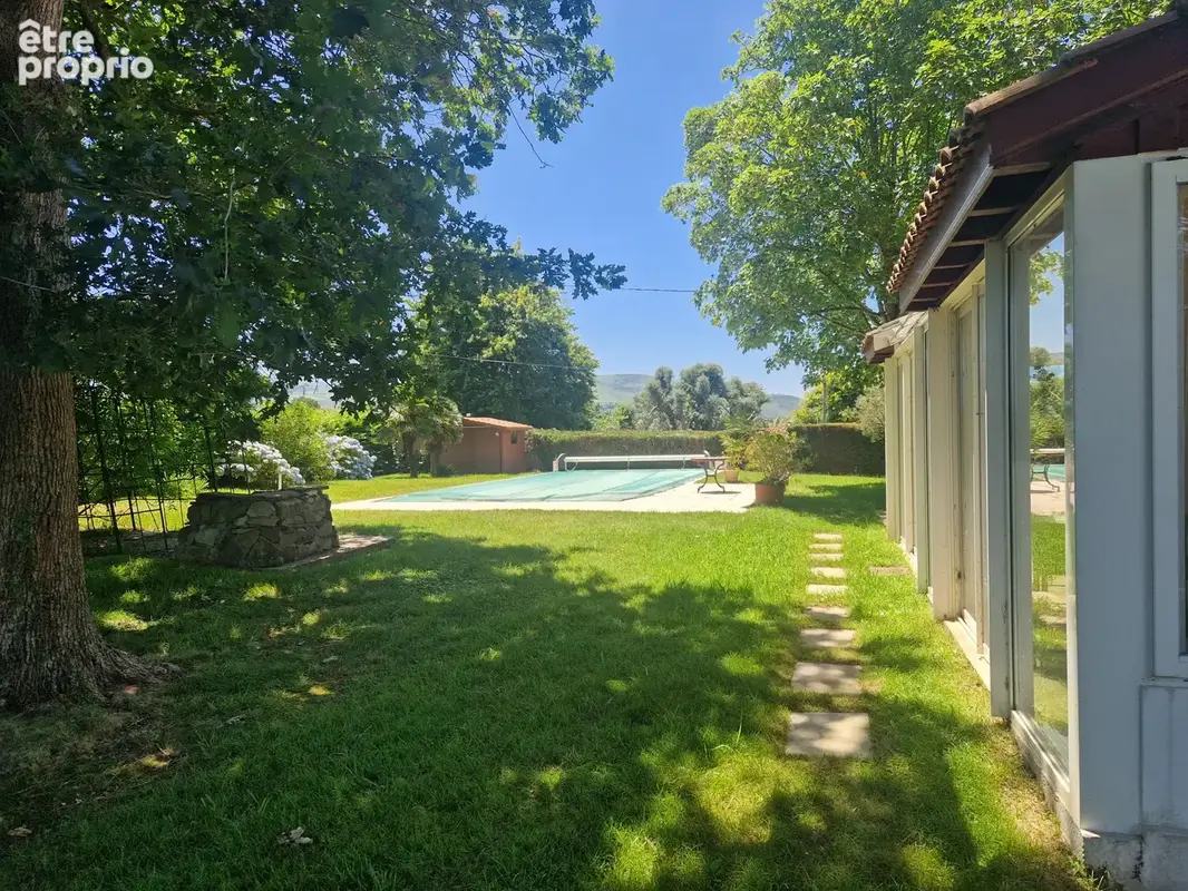 Magnifique maison avec piscine et jardin arboré - URRUGNE - photo 33