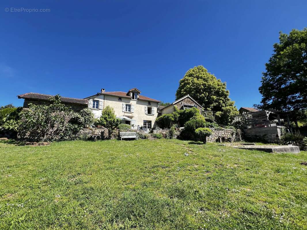 Maison à LACAPELLE-MARIVAL