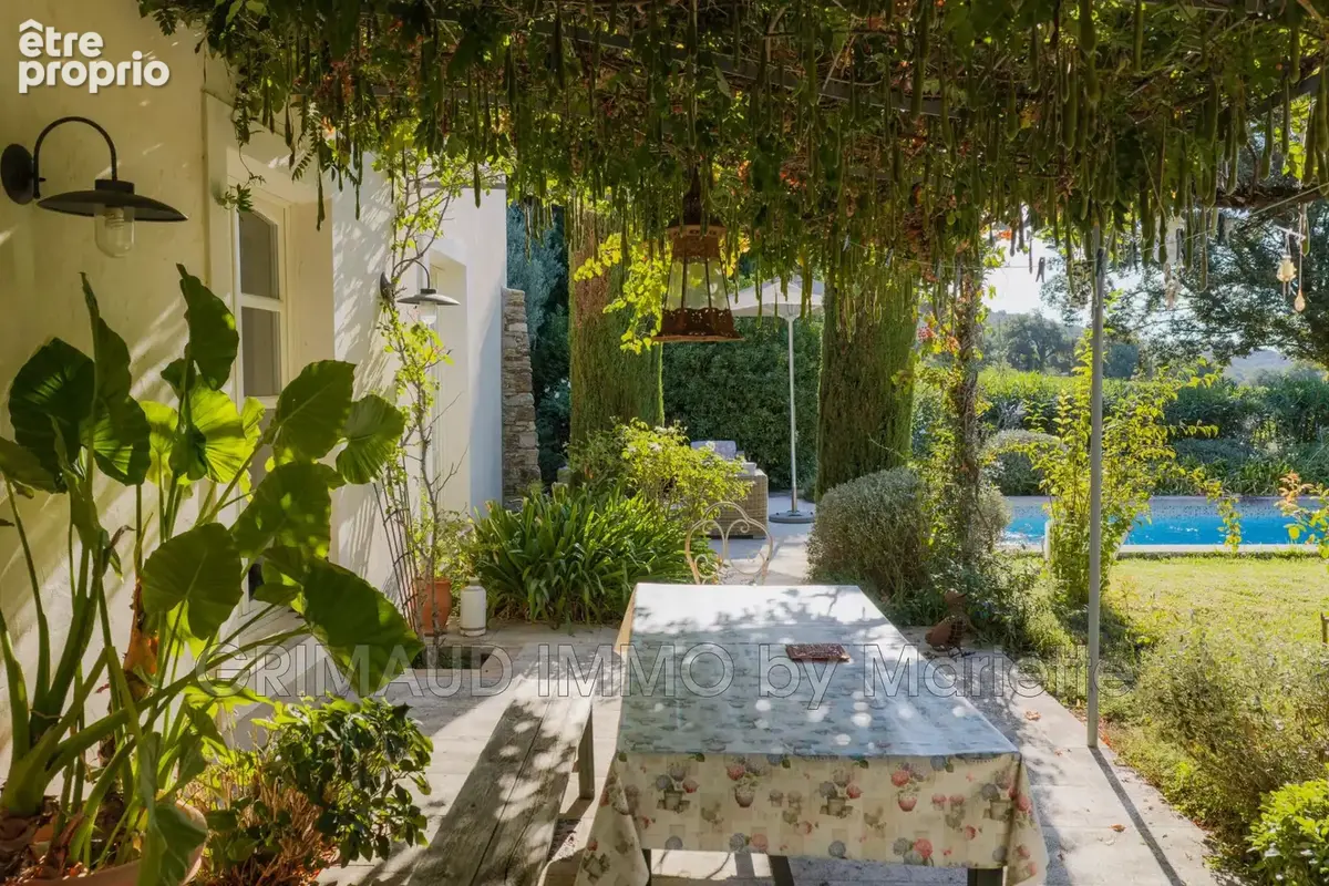 Maison 7 pièces 234 m² à vendre à Grimaud (83310) - photo 6