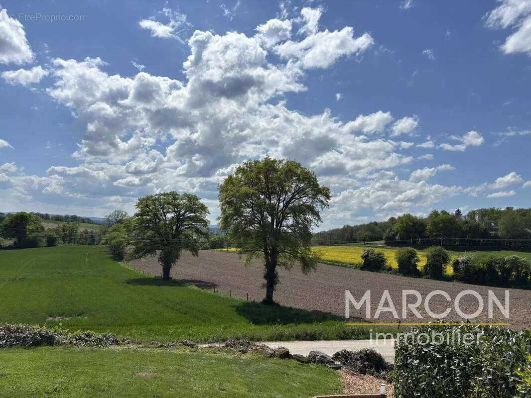 Maison à LE GRAND-BOURG