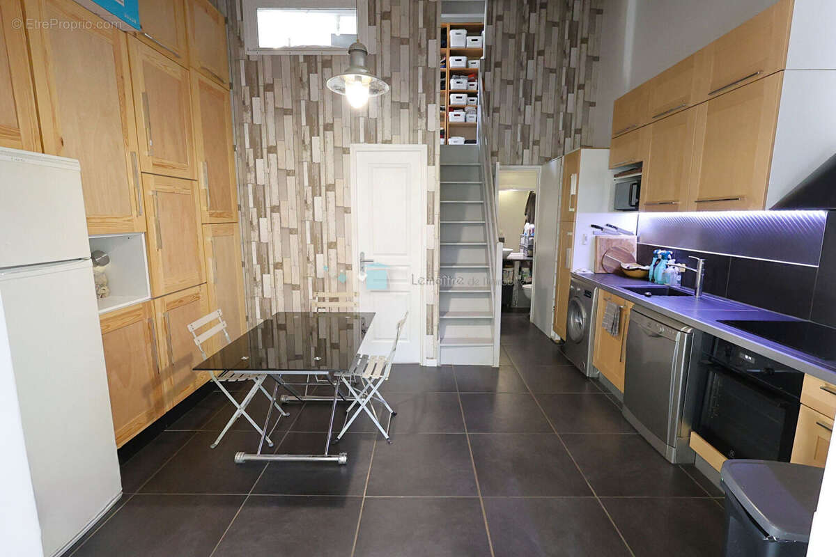 Maison à SAINT-CEZAIRE-SUR-SIAGNE