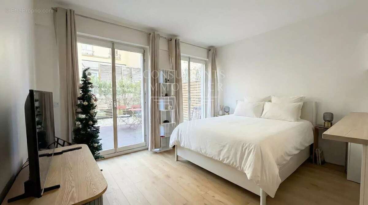Le marais. possible deux pieces/terrasse plain-pied - photo 2