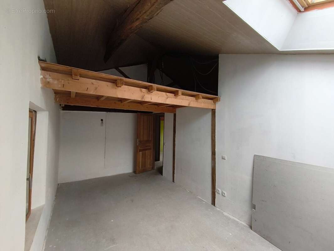 Maison à SAINT-NIZIER-LE-BOUCHOUX