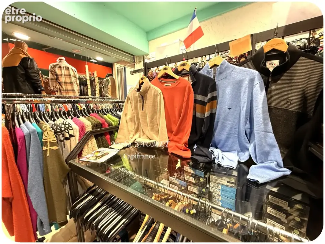 Fonds de commerce à vendre; Boutique; Magasin;Saint Julien En Genvois; Haute Savoie; tout commerces, frontière; Emplacement N ⁰1 - photo 2