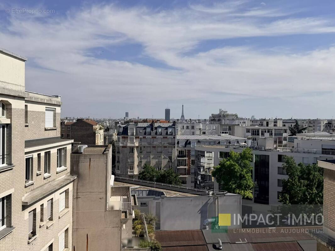 Appartement à COURBEVOIE