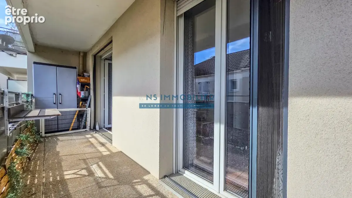Appartement F4 74m2 + Terrasse + 2 Parkings - photo 2