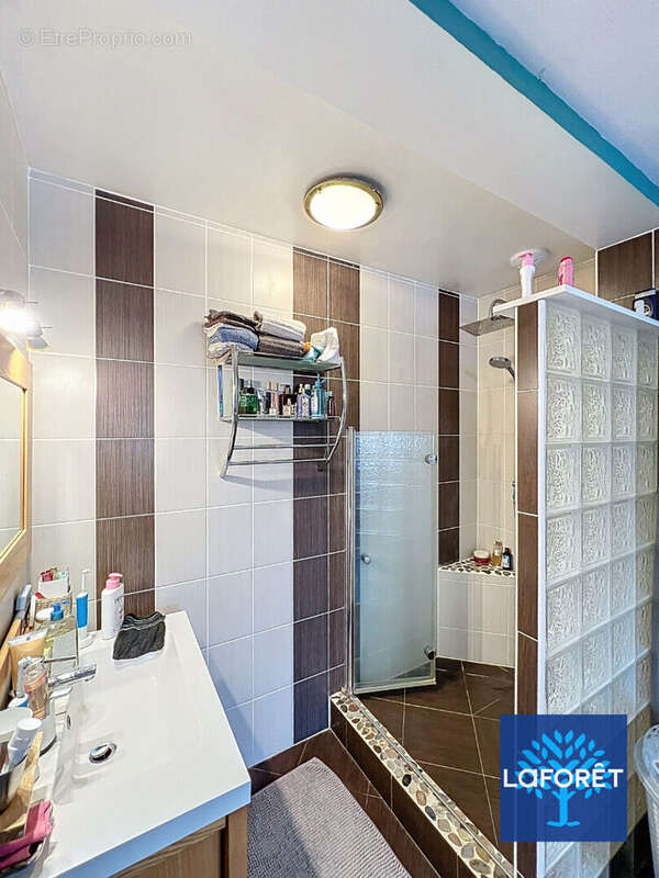 Maison à D'HUISON-LONGUEVILLE