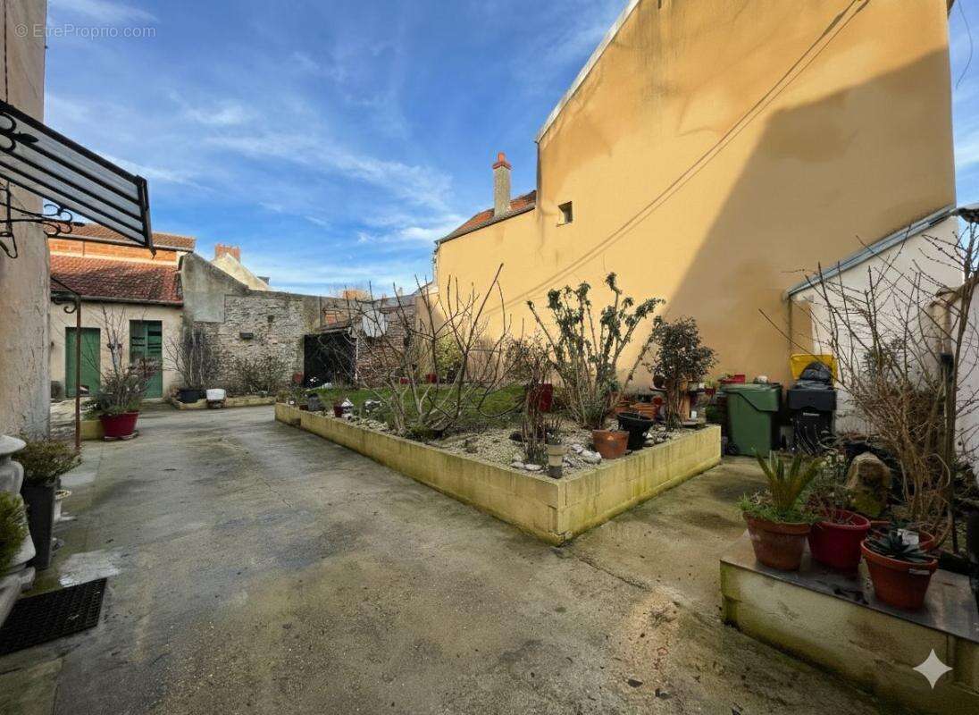 Maison à LIZY-SUR-OURCQ