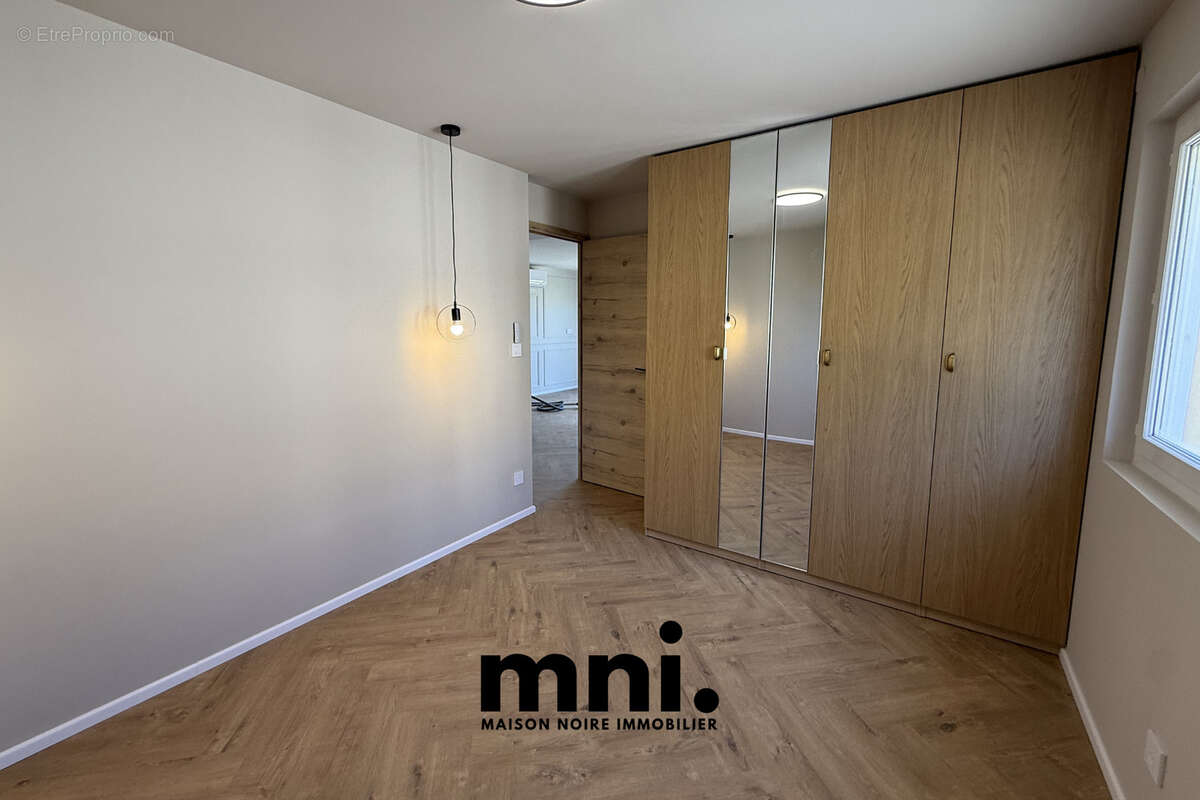 Appartement à SIX-FOURS-LES-PLAGES