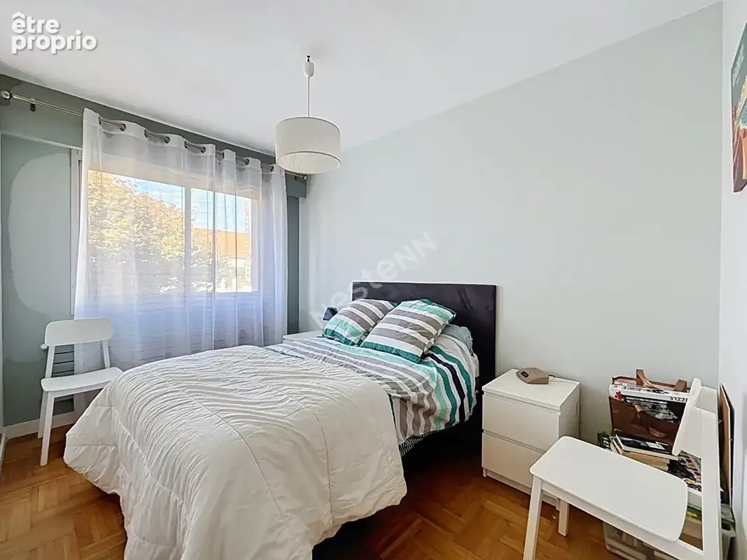 Maison plain pied 7 pièces à vendre à Rezé - La Houssais, 134 m², 3 chambres + mezzanine - photo 9