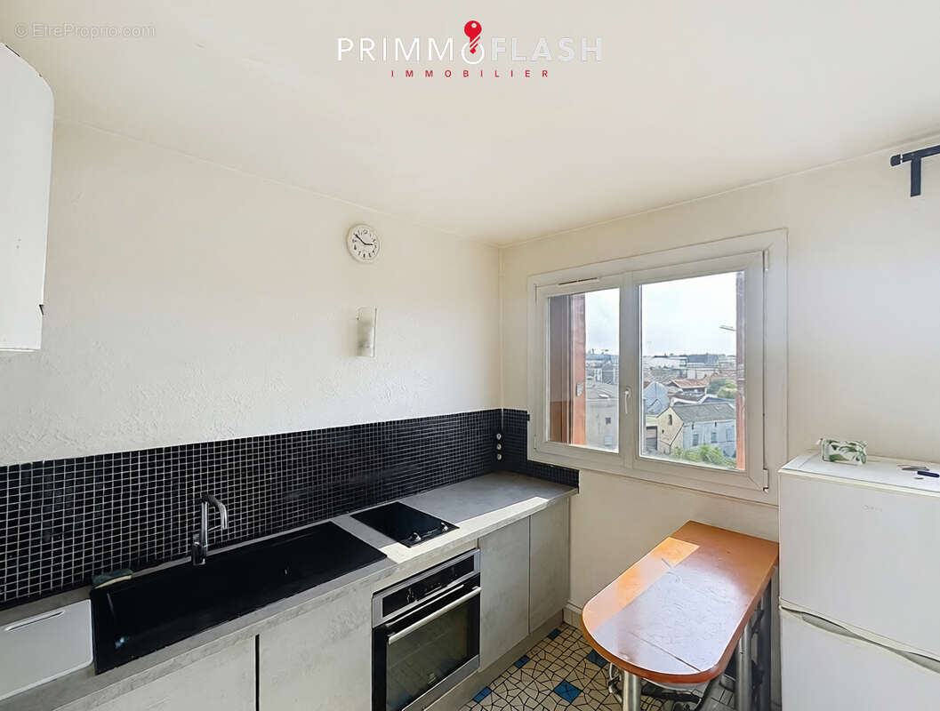 AUBERVILLIERS -  Studio - 26,82 m² - photo 2