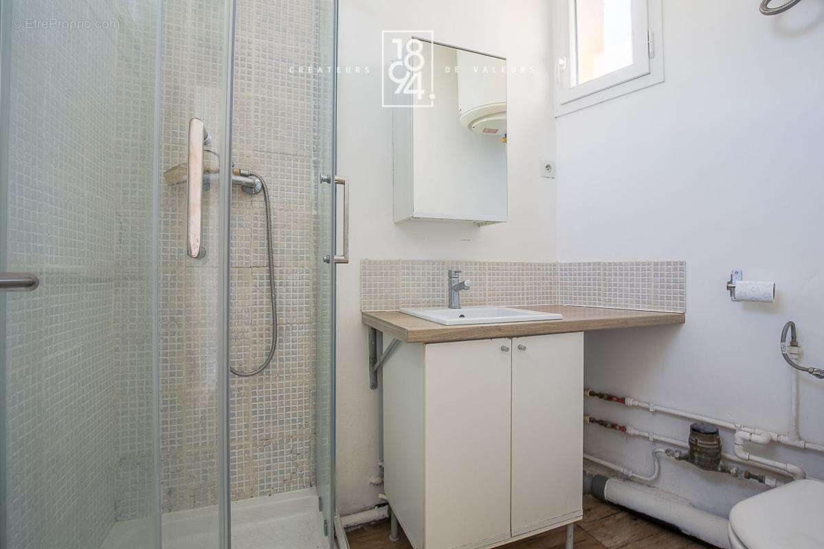 Appartement à MARSEILLE-6E