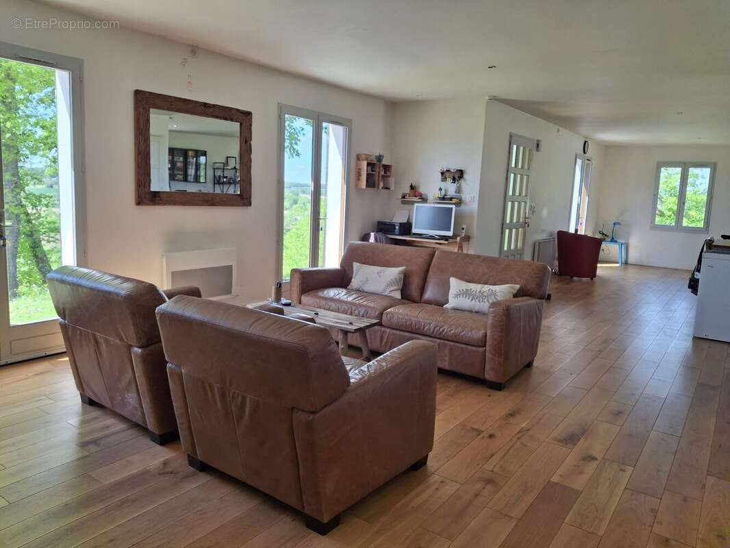 Maison à CASTILLONNES