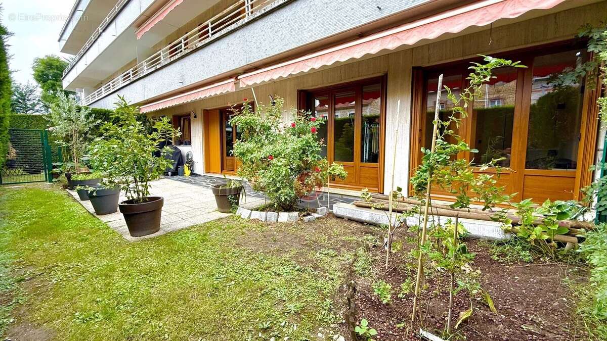 Appartement à LE RAINCY