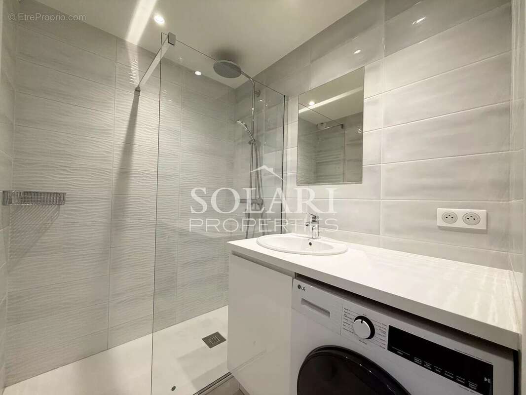 Appartement à MANDELIEU-LA-NAPOULE