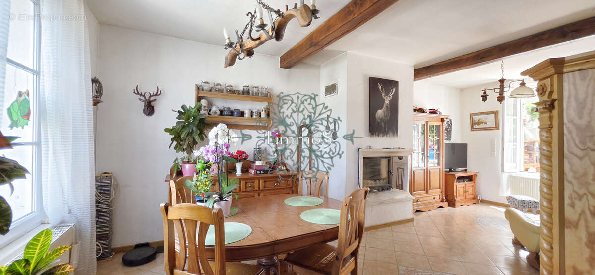 Maison à ESCHES