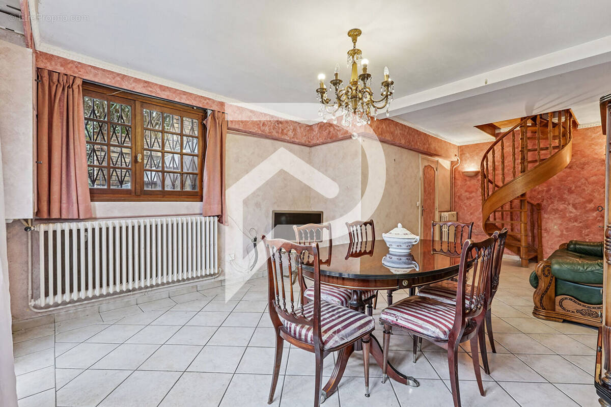 Maison à COLOMBES