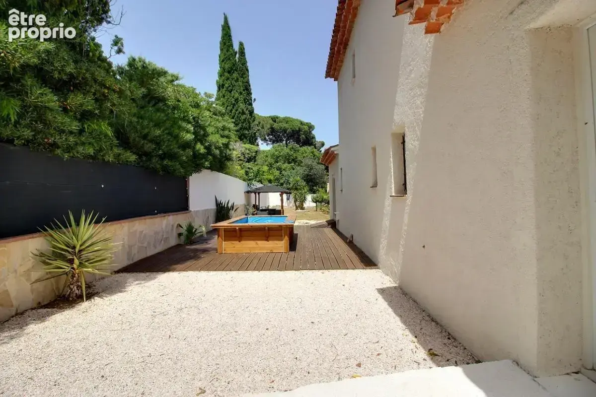 Sainte-maxime ? villa au calme à pied du centre et de la plage - photo 3