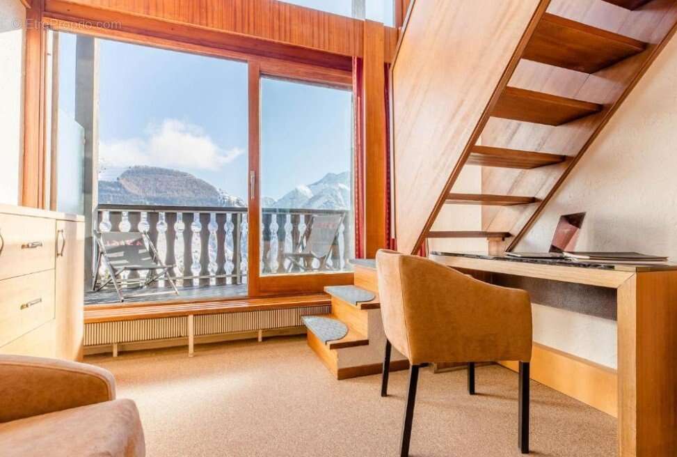 INVESTISSEMENT LOCATIF  Les Deux Alpes  Résidence de Tourisme Hôtel Ibiza - 6,52% de rentabilité - photo 3