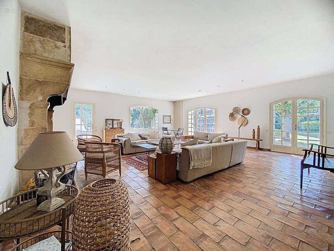 Maison à VAISON-LA-ROMAINE