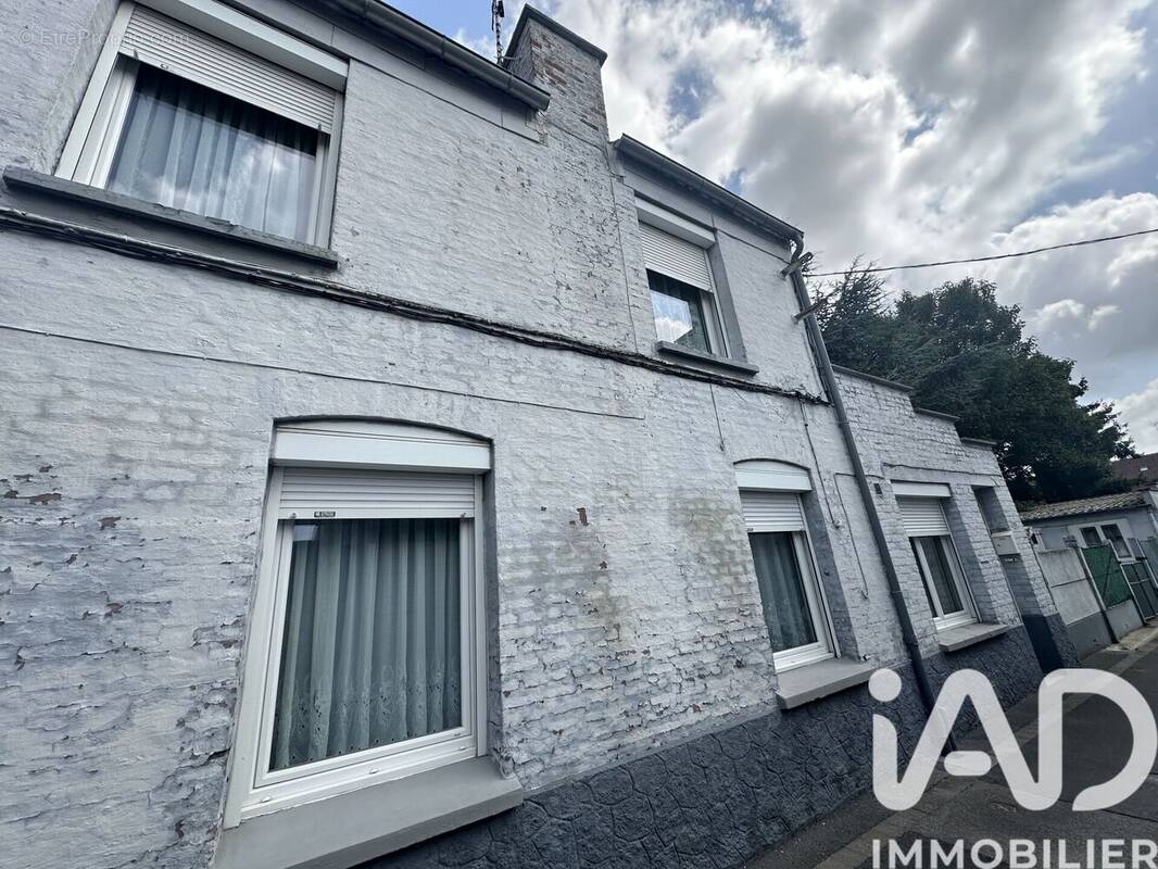 Photo 1 - Maison à SIN-LE-NOBLE