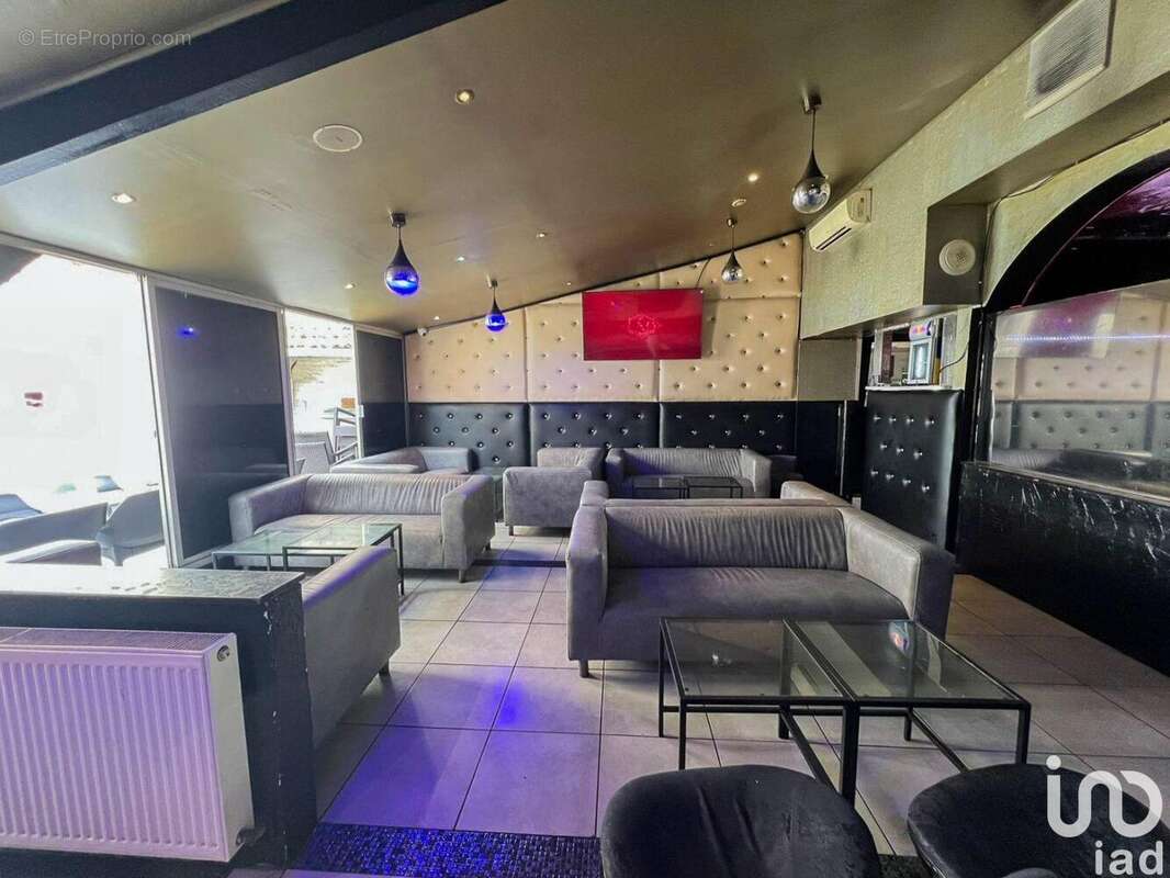 Photo 3 - Commerce à VERNON