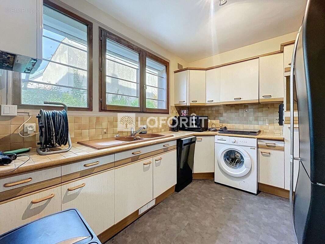 Maison à SAINT-ETIENNE-DU-ROUVRAY