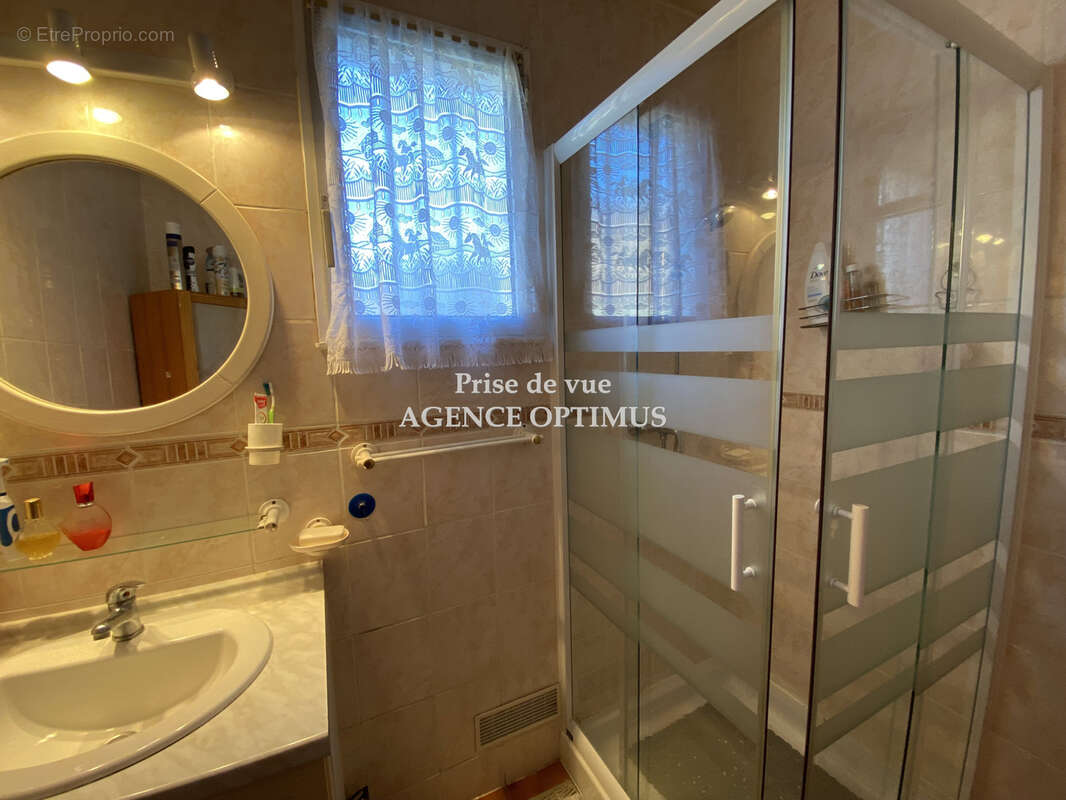 Maison à VILLENEUVE-LA-GUYARD